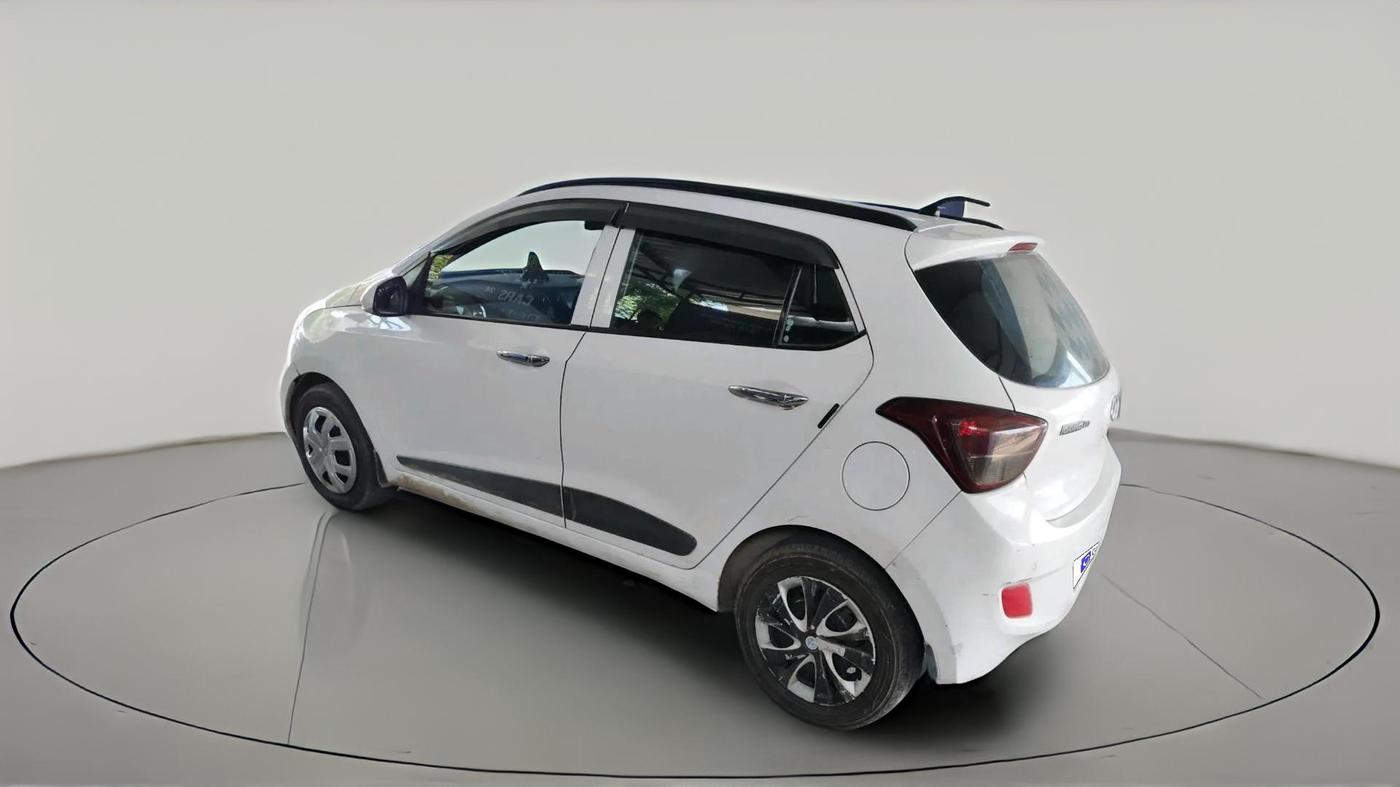 2014 Hyundai Grand i10 SPORTZ 1.2 KAPPA VTVT, CNG, Manual, 1,06,000 km, exterior