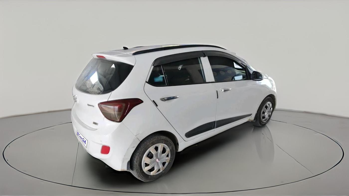 2014 Hyundai Grand i10 SPORTZ 1.2 KAPPA VTVT, CNG, Manual, 1,06,000 km, exterior
