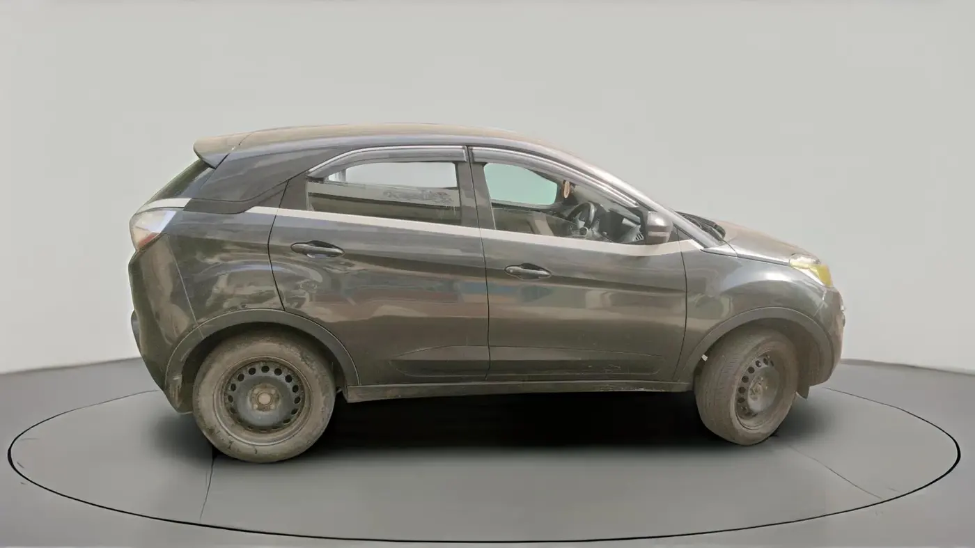 2018 Tata NEXON XM PETROL, CNG, Manual, 1,33,640 km, exterior