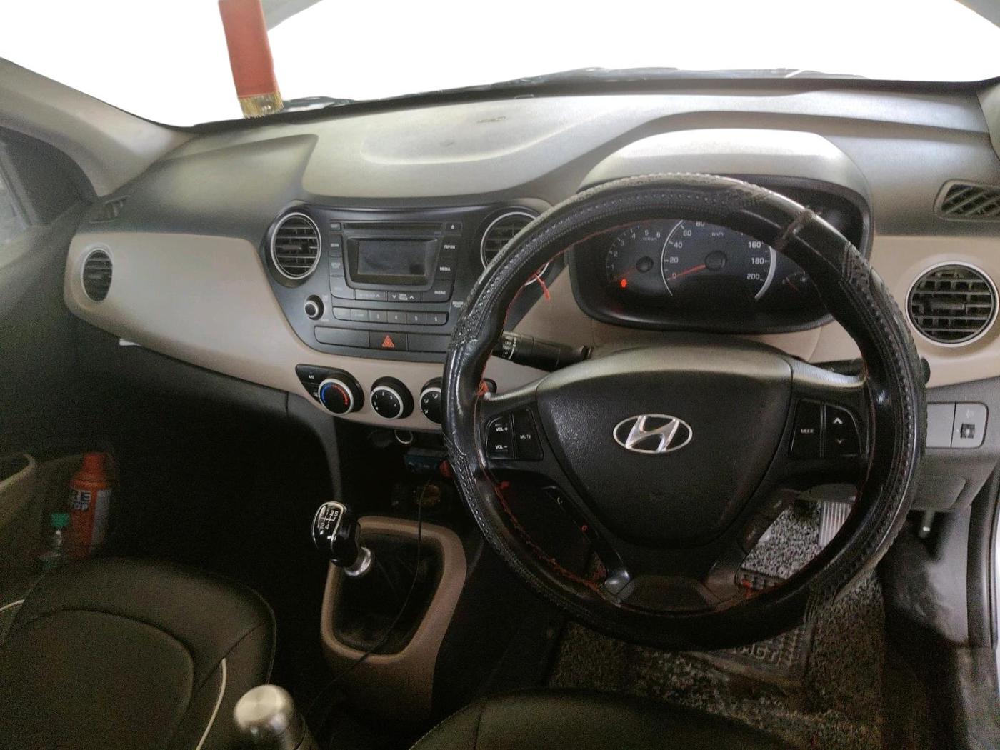 2015 Hyundai Grand i10 SPORTZ 1.1 CRDI, Diesel, Manual, 1,67,401 km, interior