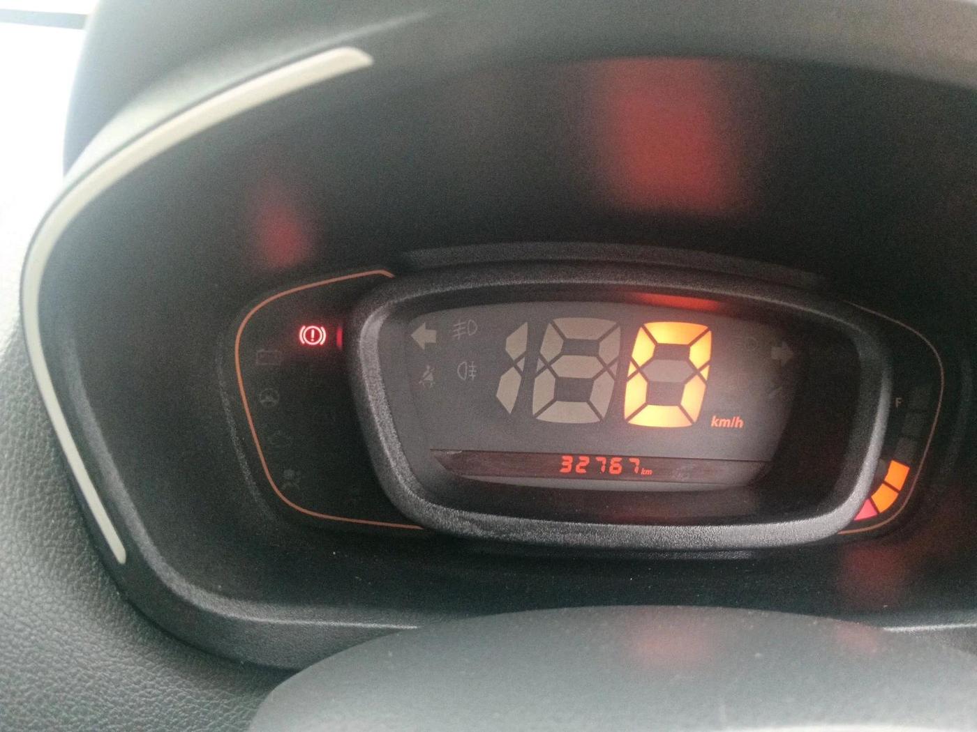 2016 Renault Kwid RXL, Petrol, Manual, 32,767 km, interior