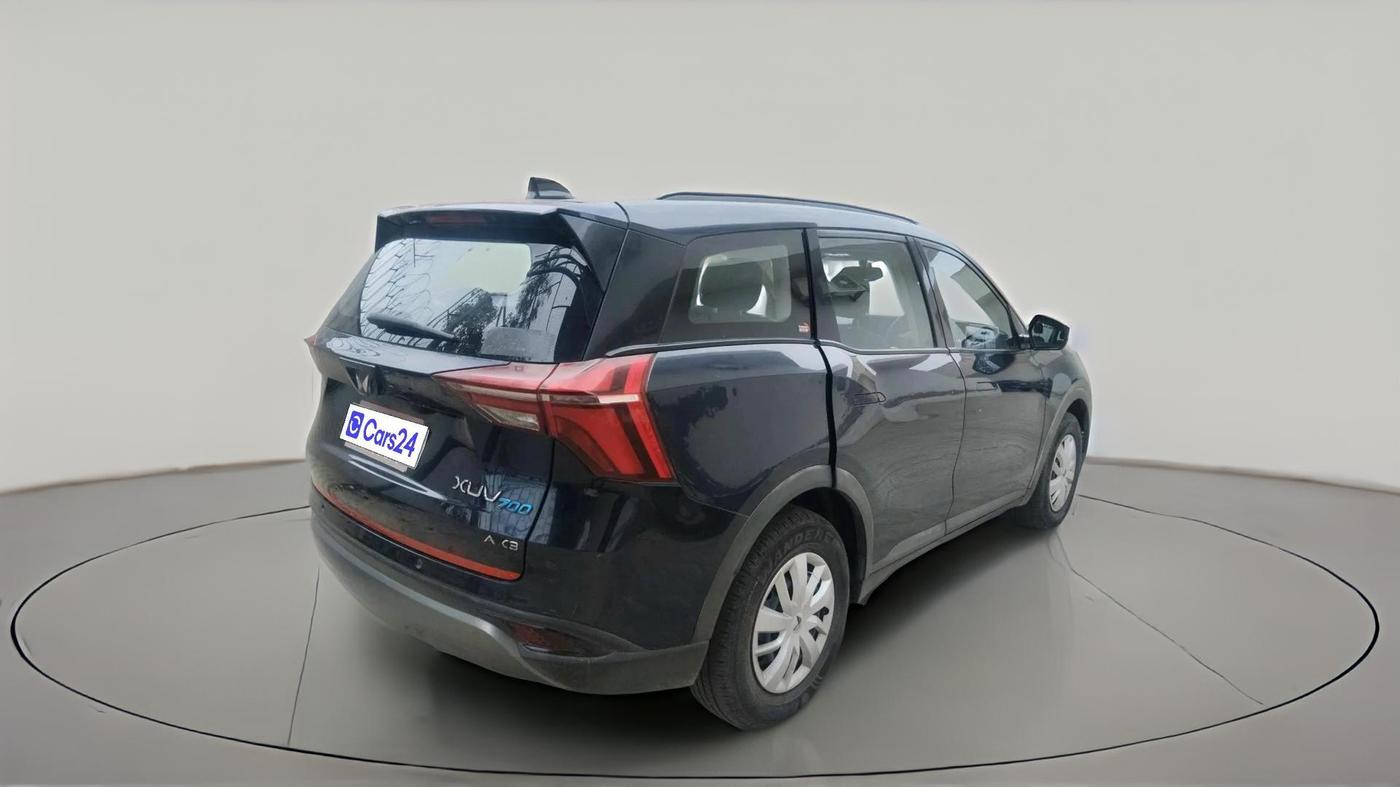 2022 Mahindra XUV700 AX 3 D MT 7 STR, Diesel, Manual, 99,042 km, exterior