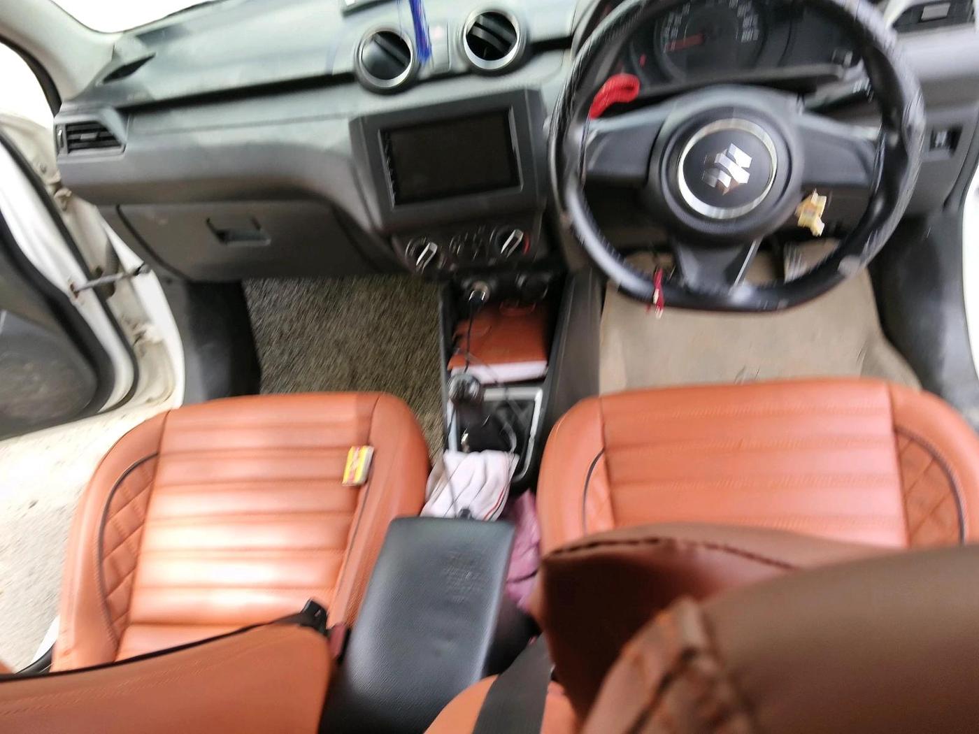 2019 Maruti Swift LXI, Petrol, Manual, 1,13,018 km, interior