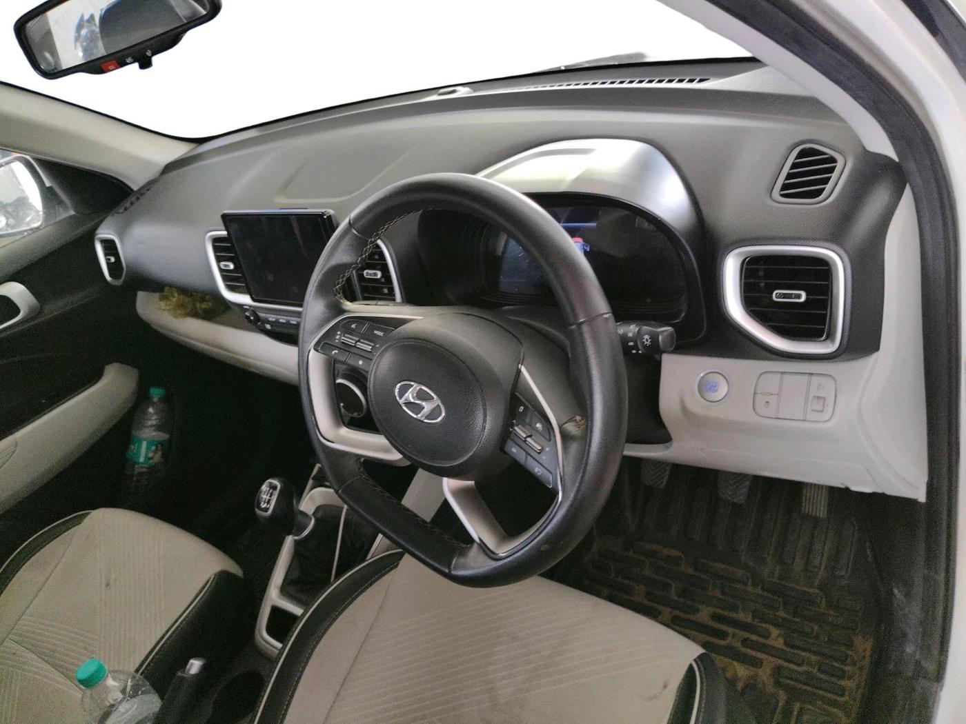 2022 Hyundai VENUE SX (O) 1.5 CRDI, Diesel, Manual, 72,360 km, interior