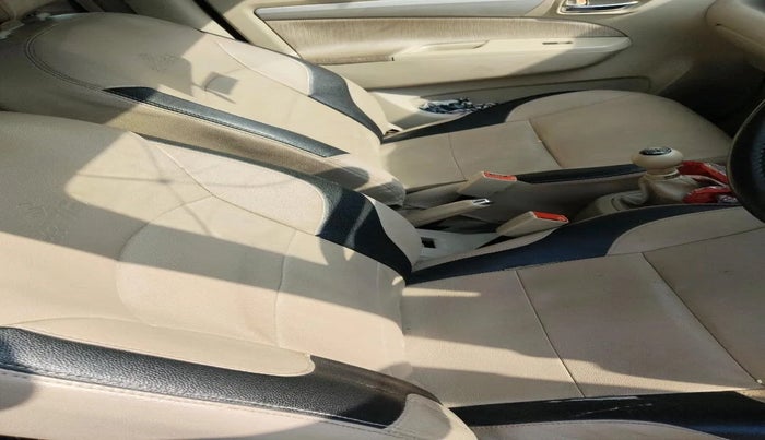 2012 Maruti Ertiga VXI, CNG, Manual, 1,13,132 km, interior