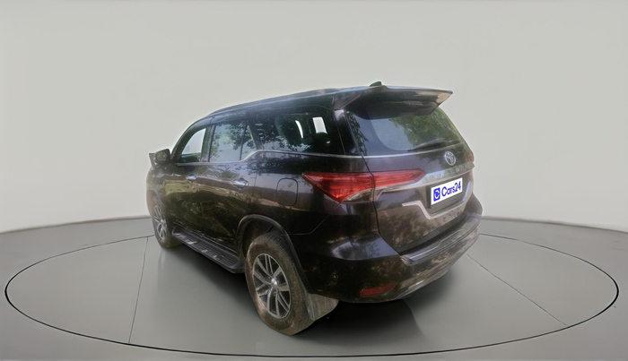 2017 Toyota Fortuner 2.8 4X2 AT, Diesel, Automatic, 2,94,108 km, exterior