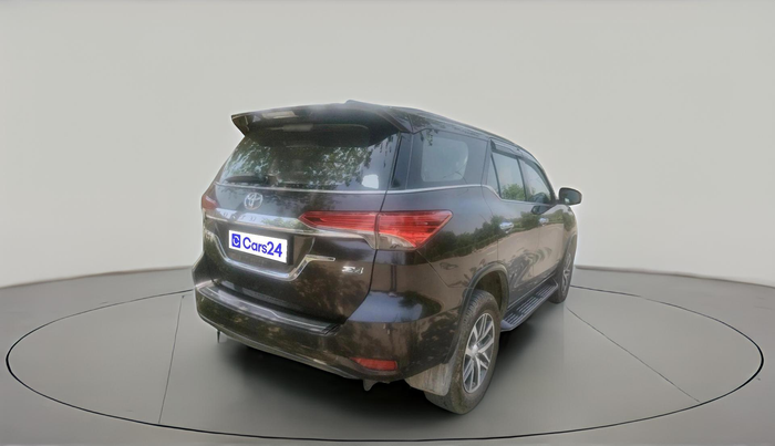 2017 Toyota Fortuner 2.8 4X2 AT, Diesel, Automatic, 2,94,108 km, exterior