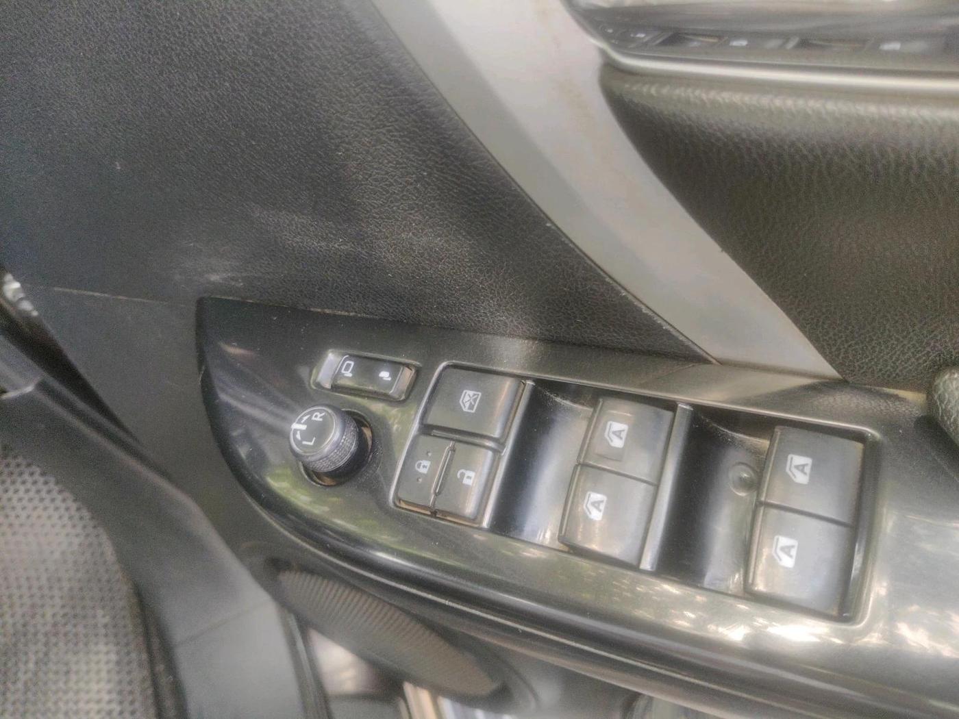 2017 Toyota Fortuner 2.8 4X2 AT, Diesel, Automatic, 2,94,108 km, interior