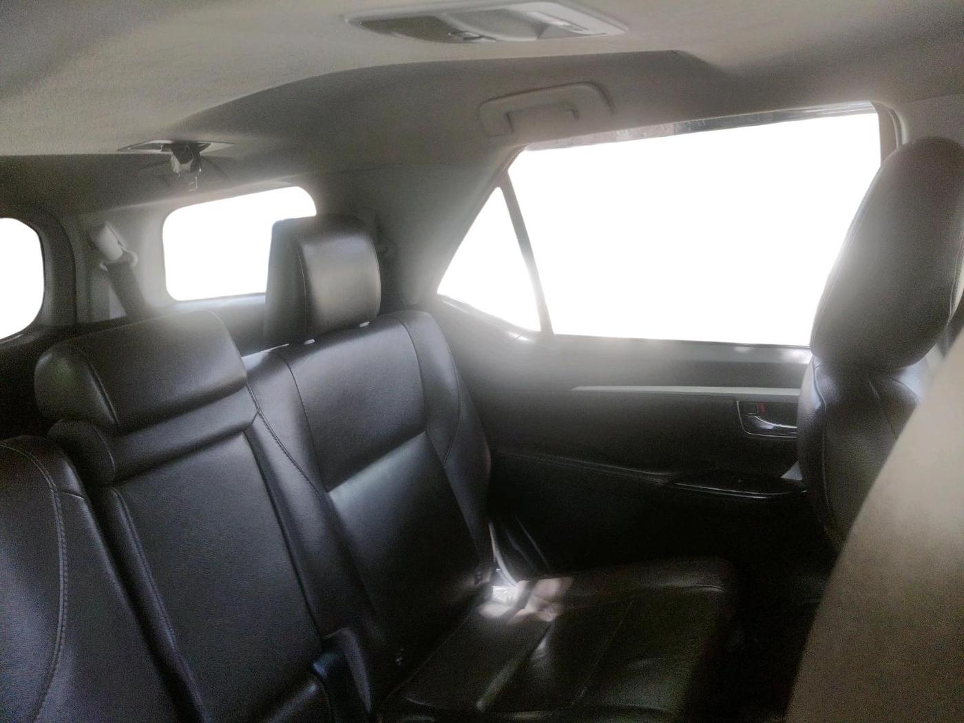 2017 Toyota Fortuner 2.8 4X2 AT, Diesel, Automatic, 2,94,108 km, interior