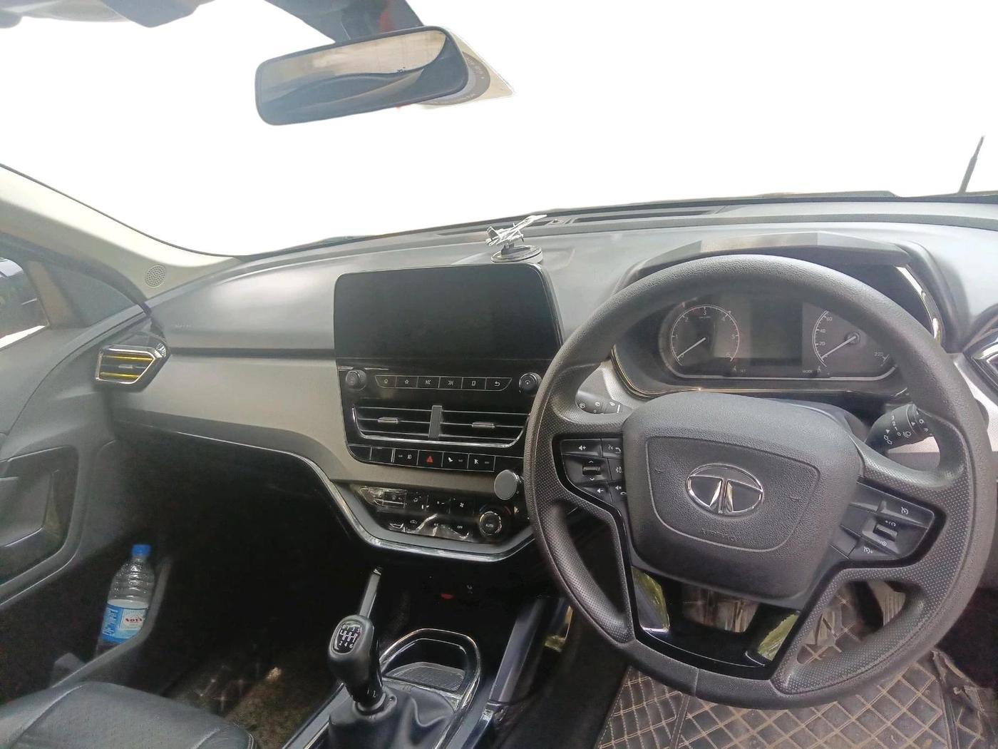 2021 Tata Harrier XT PLUS 2.0L KRYOTEC, Diesel, Manual, 47,945 km, interior