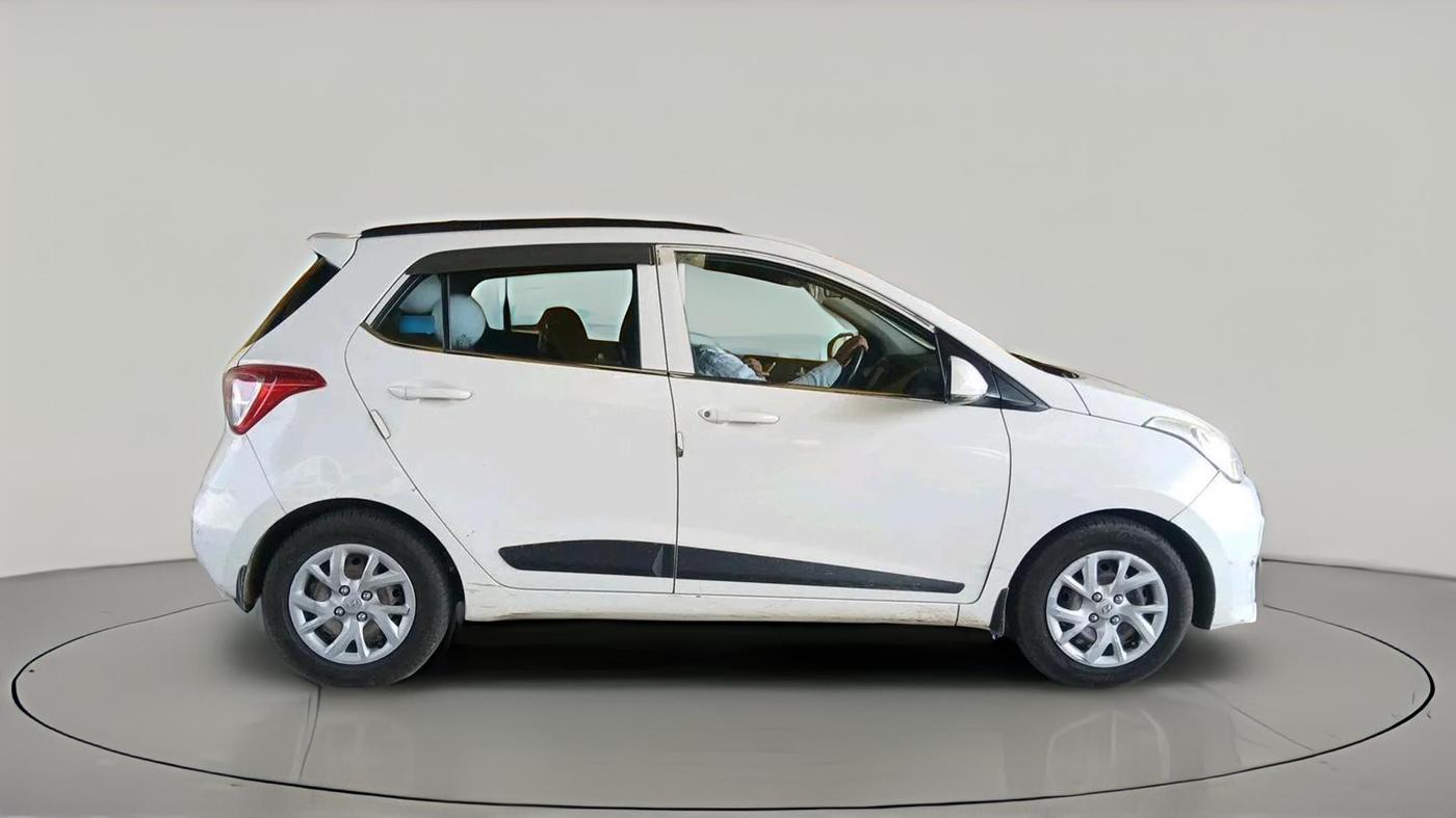 2018 Hyundai Grand i10 SPORTZ 1.2 KAPPA VTVT, Petrol, Manual, 1,29,866 km, exterior