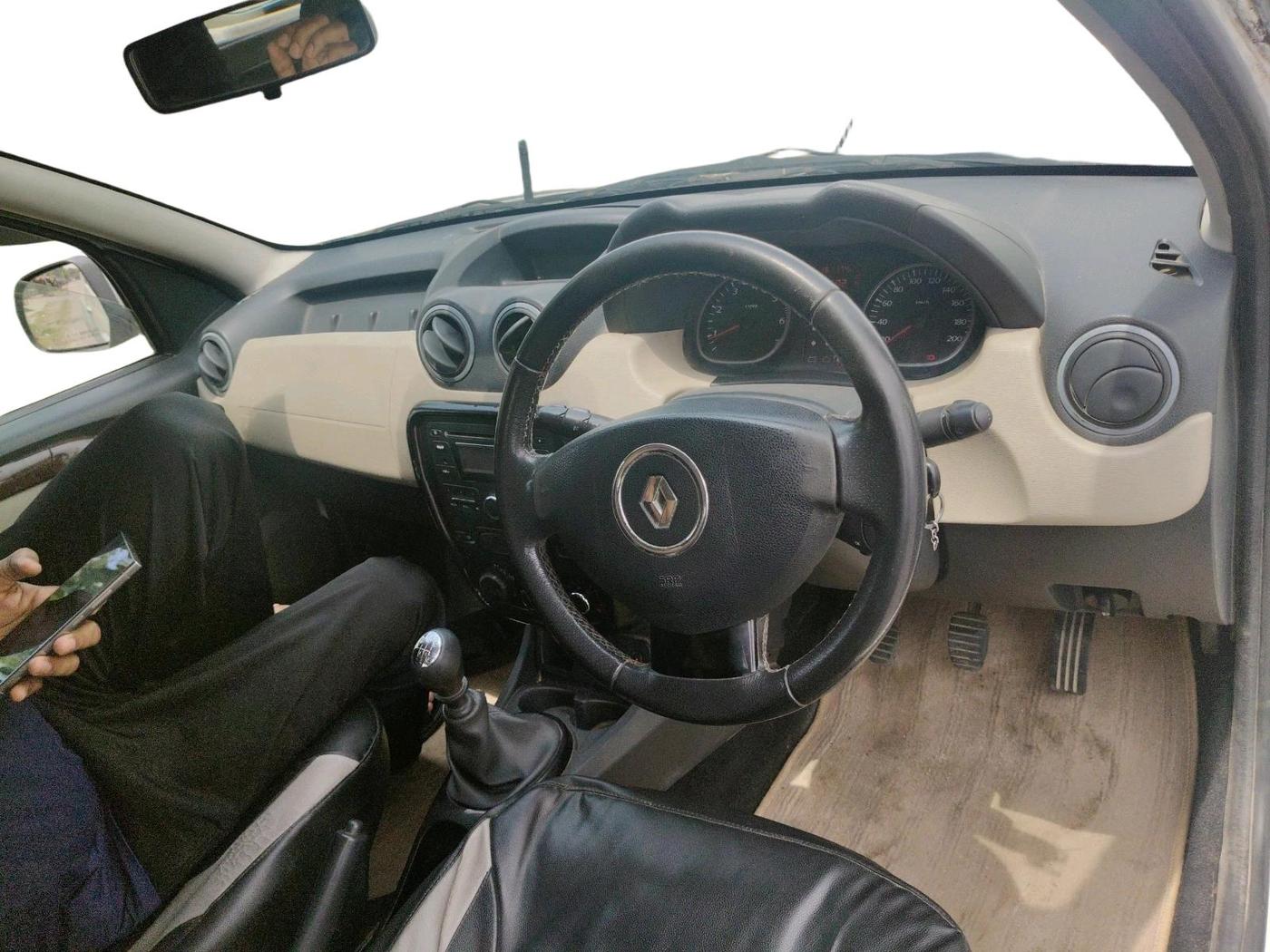 2013 Renault Duster 110 PS RXZ DIESEL, Diesel, Manual, 1,61,174 km, interior