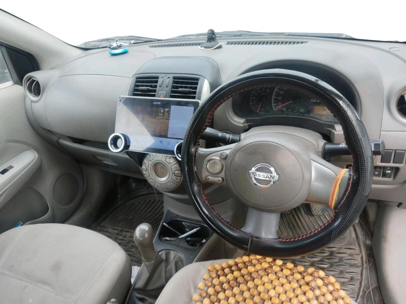 2012 Nissan Sunny XE, CNG, Manual, 95,719 km, interior
