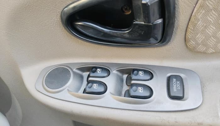 2011 Hyundai Accent GLE, CNG, Manual, 1,49,150 km, interior