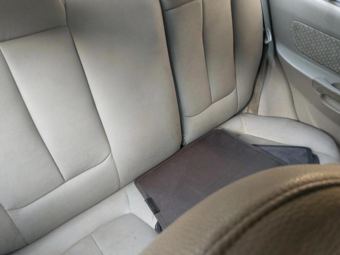 2011 Hyundai Accent GLE, CNG, Manual, 1,49,150 km, interior