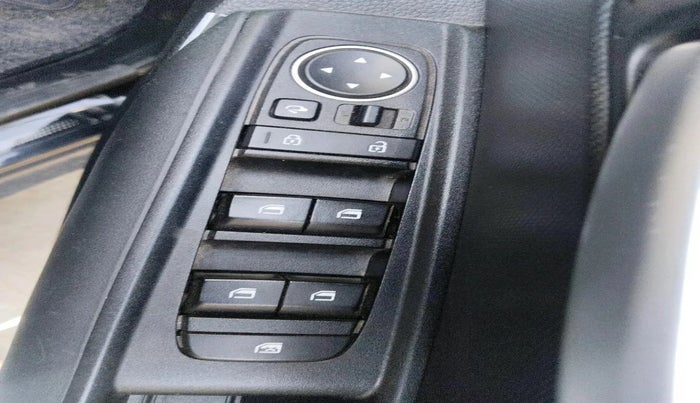 2025 KIA SONET HTK (O) 1.5 Diesel MT, Diesel, Manual, 32,413 km, interior