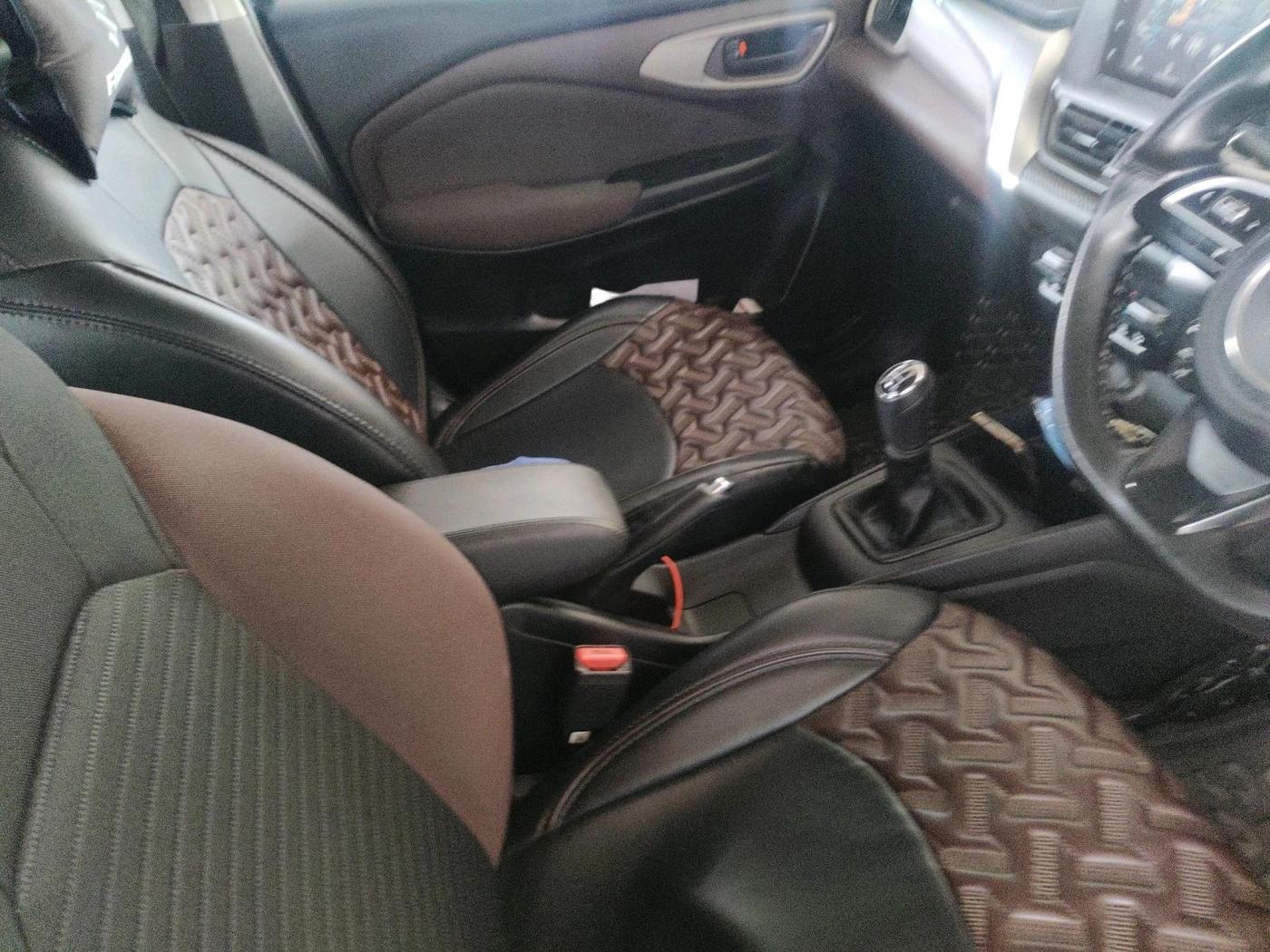2023 Maruti FRONX DELTA 1.2 MT PETROL, Petrol, Manual, 66,711 km, interior