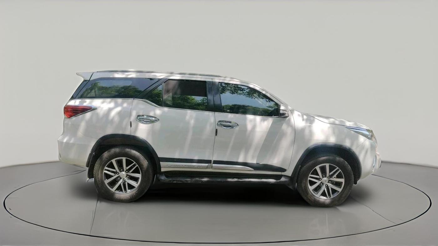 2017 Toyota Fortuner 2.8 4X2 AT, Diesel, Automatic, 4,21,100 km, exterior