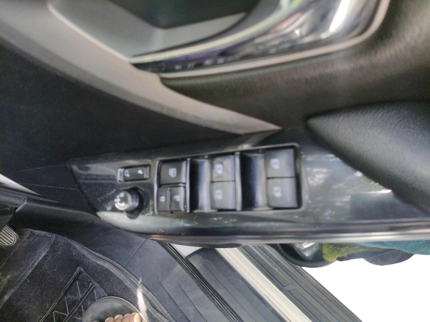 2017 Toyota Fortuner 2.8 4X2 AT, Diesel, Automatic, 4,21,100 km, interior