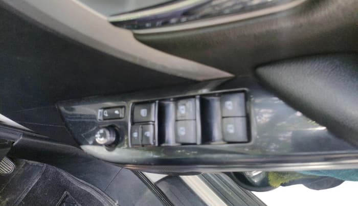 2017 Toyota Fortuner 2.8 4X2 AT, Diesel, Automatic, 4,21,100 km, interior