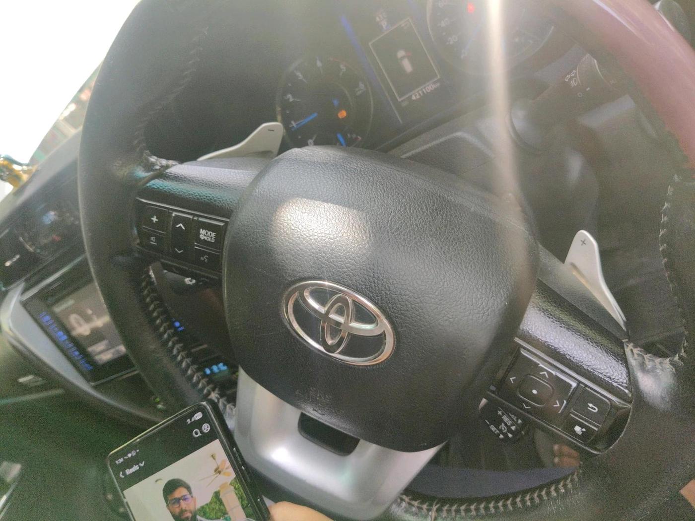2017 Toyota Fortuner 2.8 4X2 AT, Diesel, Automatic, 4,21,100 km, interior