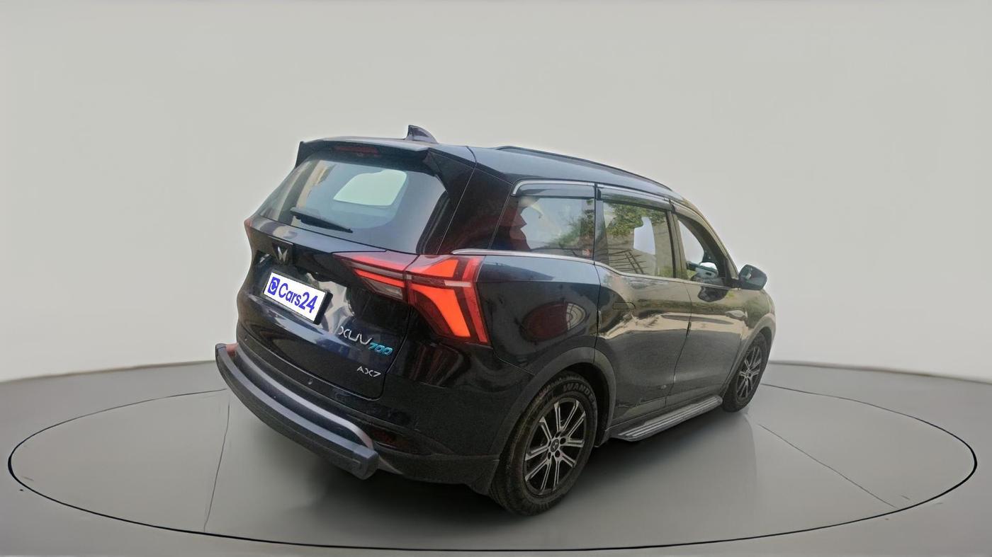 2022 Mahindra XUV700 AX 7 D AT 7 STR, Diesel, Automatic, 79,410 km, exterior