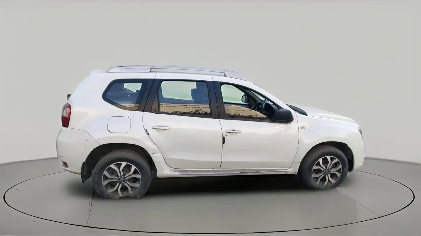 2014 Nissan Terrano XV D THP 110 PS, Diesel, Manual, 2,84,629 km, exterior