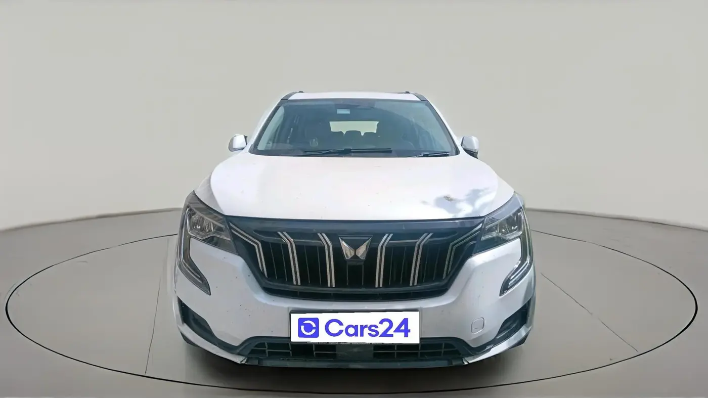 2022 Mahindra XUV700 AX 7 LUXURY D AT 7 STR, Diesel, Automatic, 1,34,500 km, exterior