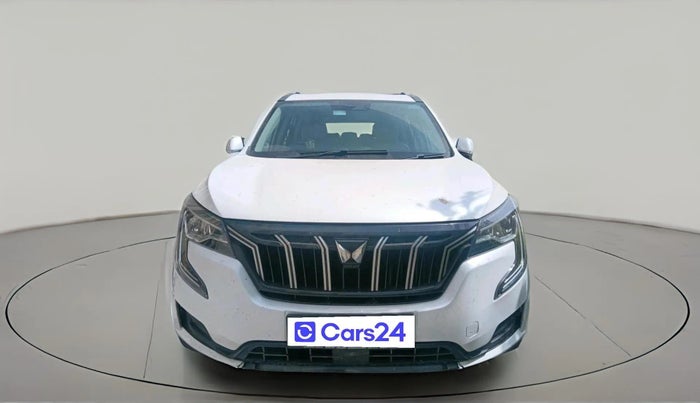 2022 Mahindra XUV700 AX 7 LUXURY D AT 7 STR, Diesel, Automatic, 1,33,174 km, exterior