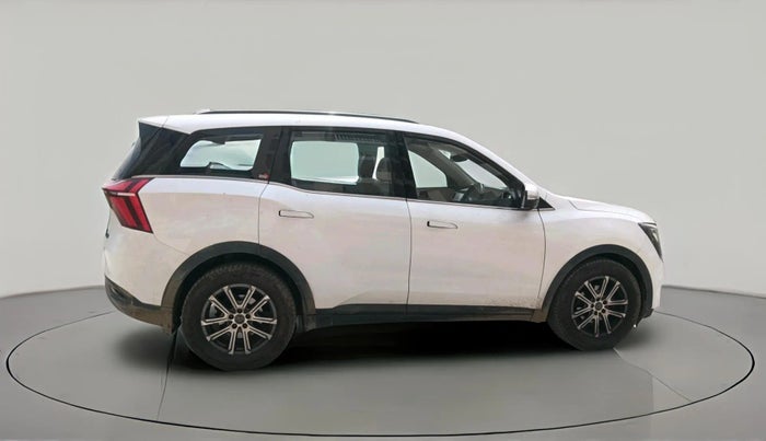 2022 Mahindra XUV700 AX 7 LUXURY D AT 7 STR, Diesel, Automatic, 1,33,174 km, exterior