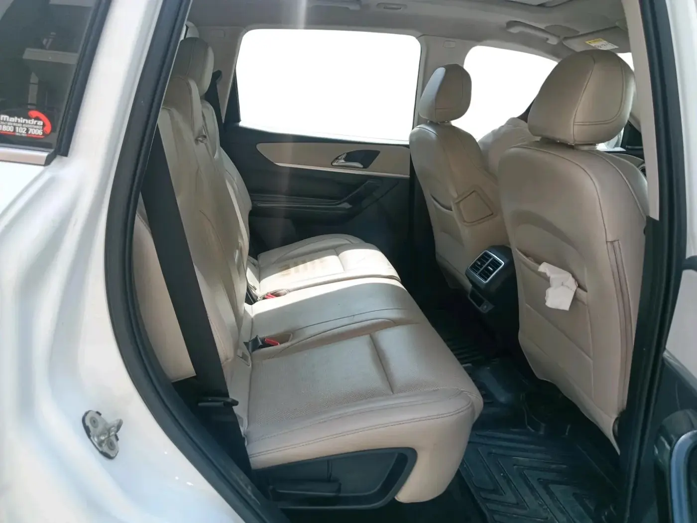 2022 Mahindra XUV700 AX 7 LUXURY D AT 7 STR, Diesel, Automatic, 1,34,500 km, interior