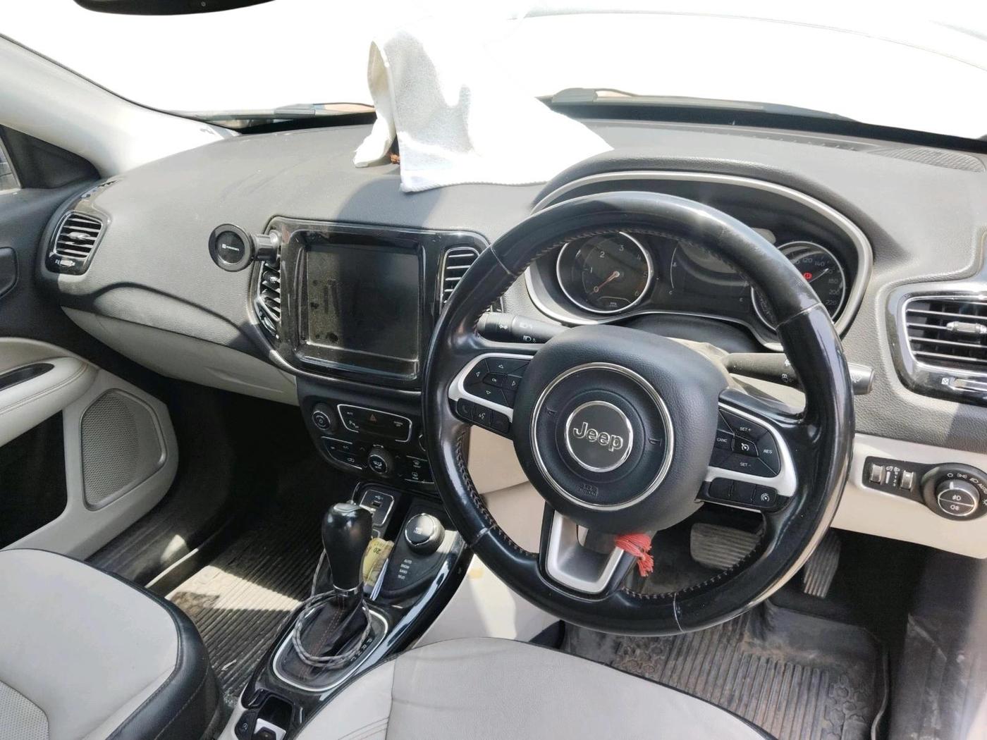 2020 Jeep Compass LIMITED PLUS 2.0 DIESEL 4X4 AT, Diesel, Automatic, 1,00,294 km, interior