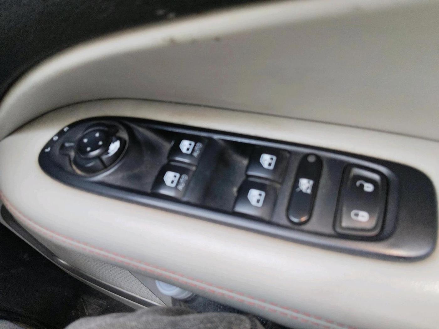 2020 Jeep Compass LIMITED PLUS 2.0 DIESEL 4X4 AT, Diesel, Automatic, 1,00,294 km, interior