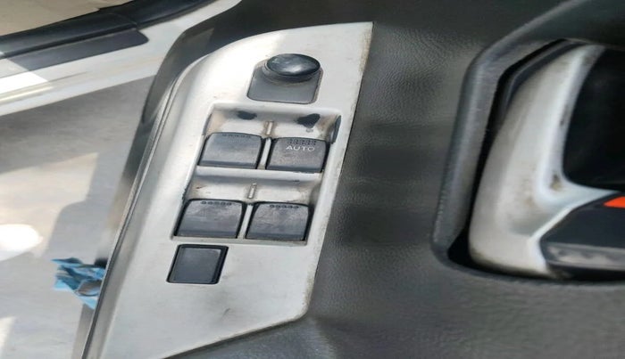 2011 Maruti Wagon R 1.0 LXI CNG, CNG, Manual, 1,35,976 km, interior