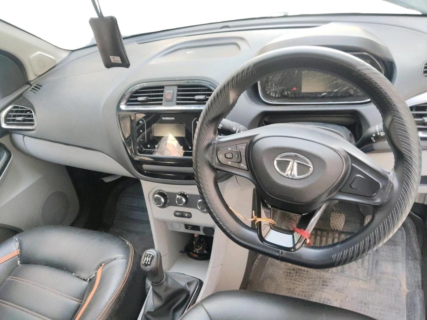 2021 Tata Tiago XT PETROL, Petrol, Manual, 25,328 km, interior