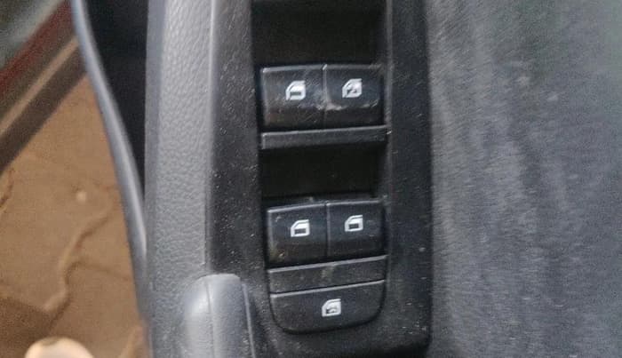 2020 KIA SELTOS HTK PLUS AT 1.5 DIESEL, Diesel, Automatic, 56,020 km, interior