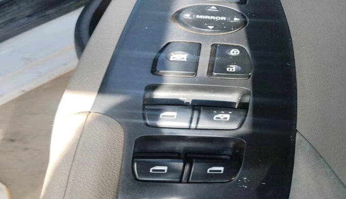 2019 Hyundai Verna 1.6 VTVT SX, Petrol, Manual, 64,058 km, interior