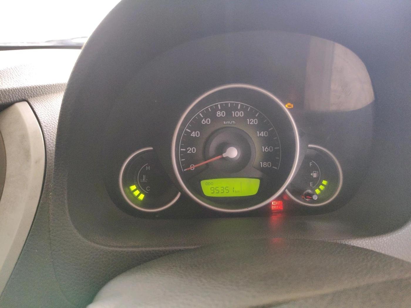 2015 Hyundai Eon 1.0 MAGNA +, CNG, Manual, 95,351 km, interior