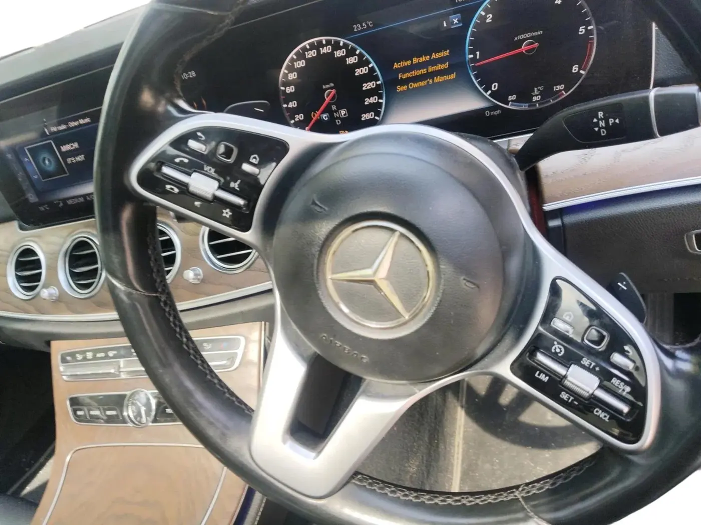 2019 Mercedes Benz E Class EXCLUSIVE 220 D, Diesel, Automatic, 83,188 km, interior