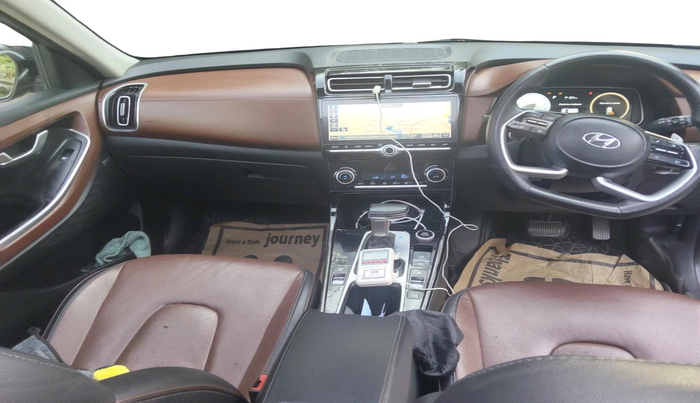 2022 Hyundai ALCAZAR 1.5 SIGNATURE (O) AT 6STR, Diesel, Automatic, 1,32,042 km, interior