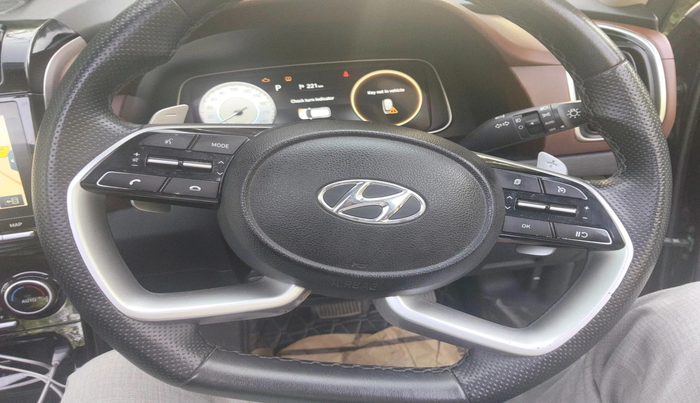 2022 Hyundai ALCAZAR 1.5 SIGNATURE (O) AT 6STR, Diesel, Automatic, 1,32,042 km, interior