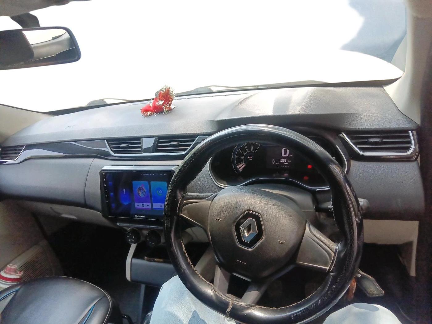 2021 Renault TRIBER RXL MT, Petrol, Manual, 1,10,921 km, interior