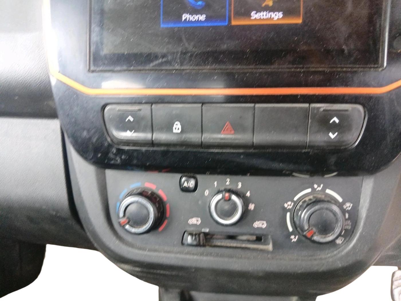 2019 Renault Kwid CLIMBER 1.0 AMT, Petrol, Automatic, 87,413 km, interior