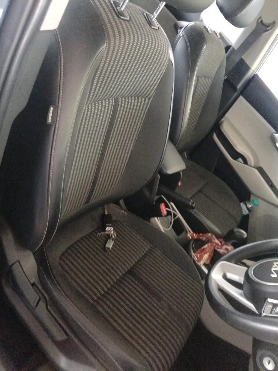 2022 KIA CARENS PRESTIGE 1.5 PETROL 7 STR, Petrol, Manual, 43,738 km, interior