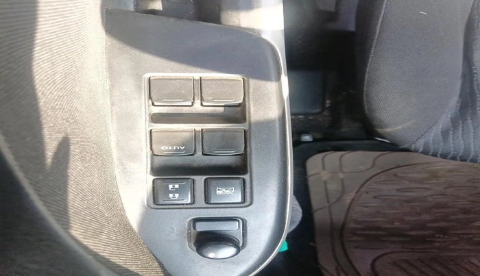 2016 Maruti Baleno DELTA CVT PETROL 1.2, Petrol, Automatic, 2,43,999 km, interior