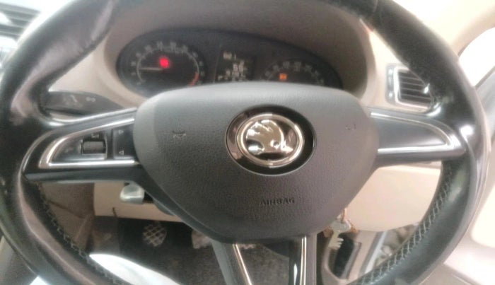 2016 Skoda Rapid 1.5 TDI CR ACTIVE, Diesel, Manual, 1,91,491 km, interior