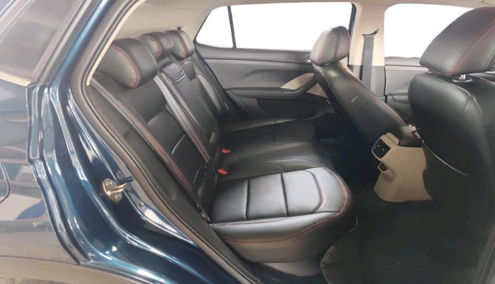 2023 Volkswagen TAIGUN GT 1.5 TSI MT, Petrol, Manual, 27,565 km, interior