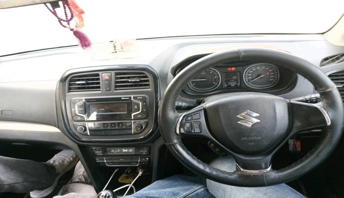 2018 Maruti Vitara Brezza ZDI, Diesel, Manual, 1,33,228 km, interior