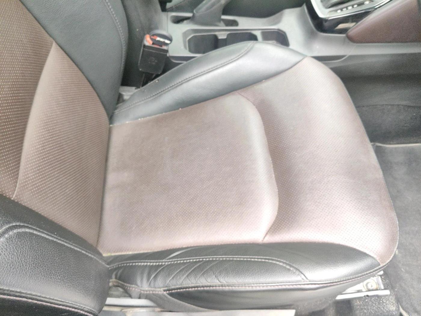 2022 Maruti Grand Vitara ALPHA SMART HYBRID AT, Petrol, Automatic, 21,603 km, interior