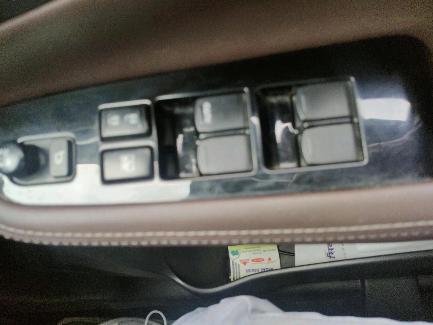 2022 Maruti Grand Vitara ALPHA SMART HYBRID AT, Petrol, Automatic, 21,603 km, interior